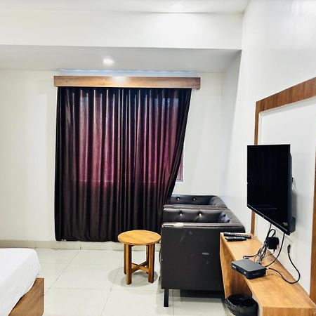 Hotel Bg Inn Μπανγκαλόρ Εξωτερικό φωτογραφία