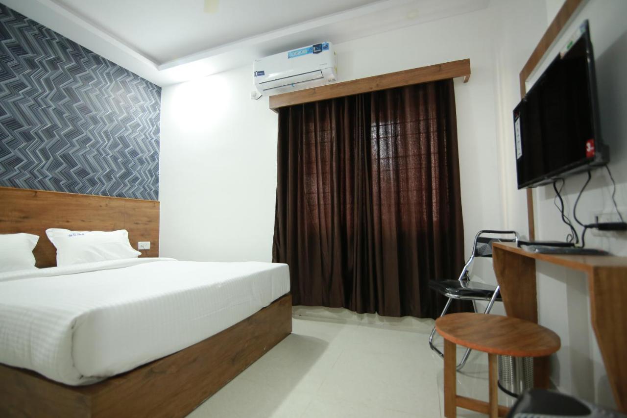 Hotel Bg Inn Μπανγκαλόρ Εξωτερικό φωτογραφία