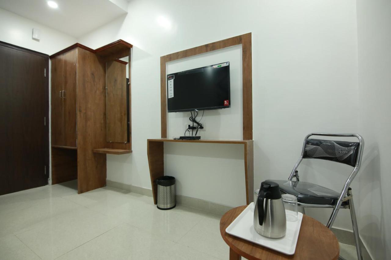 Hotel Bg Inn Μπανγκαλόρ Εξωτερικό φωτογραφία