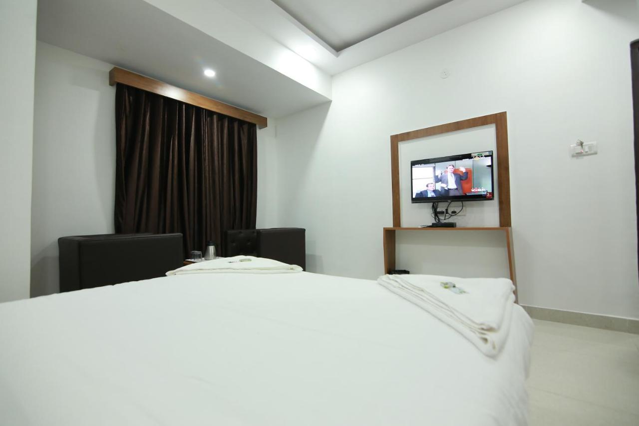 Hotel Bg Inn Μπανγκαλόρ Εξωτερικό φωτογραφία