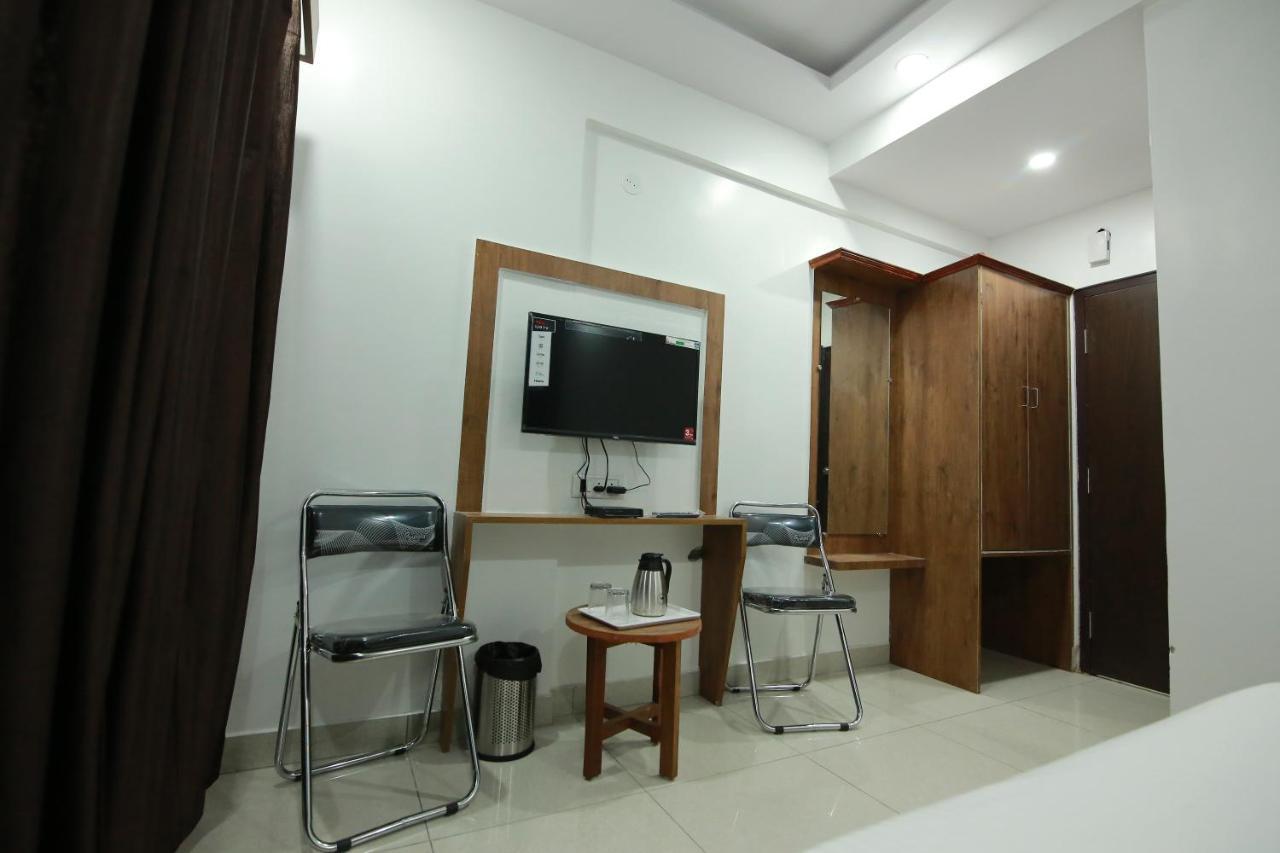 Hotel Bg Inn Μπανγκαλόρ Εξωτερικό φωτογραφία